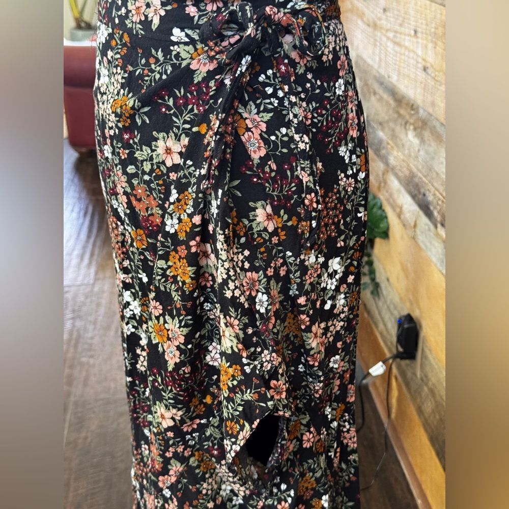 🌼 Abercrombie & Fitch Floral Ruffle Wrap Skirt sz XS - Picture 11 of 17
